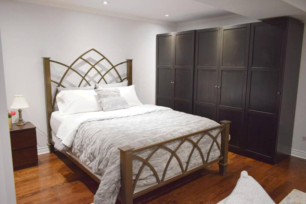 Home Away From Home - Basement Studio Apartment Toronto Exterior photo