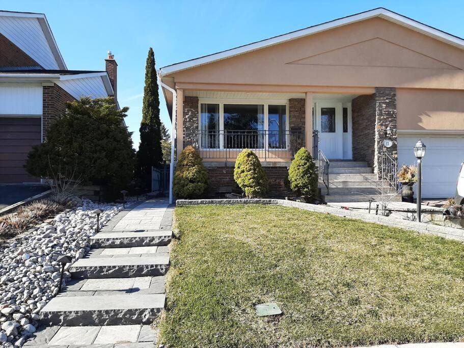 Home Away From Home - Basement Studio Apartment Toronto Exterior photo